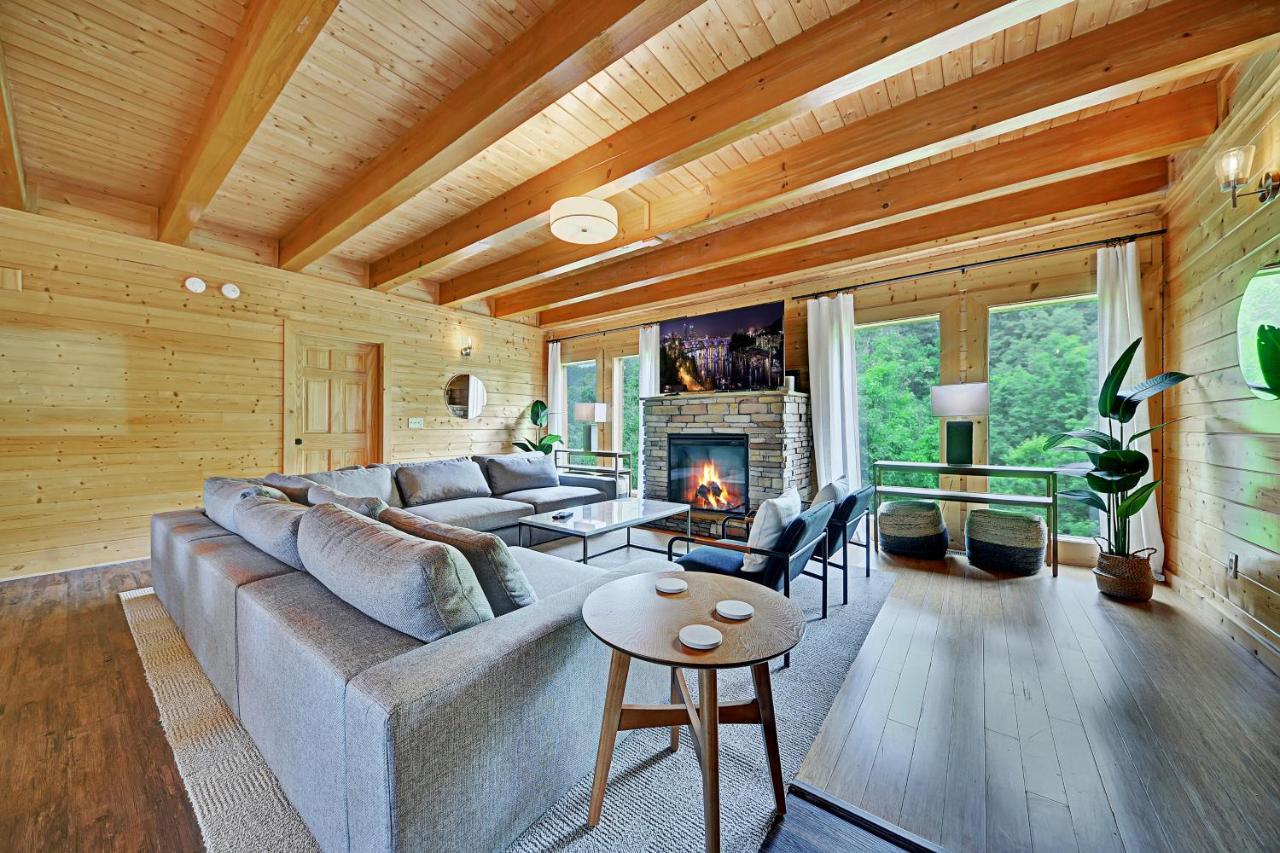 Villa Gorgeous Large Mountain View Cabin W Hot Tub, Free Wifi, Games à Sevierville Extérieur photo