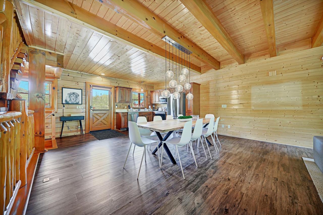 Villa Gorgeous Large Mountain View Cabin W Hot Tub, Free Wifi, Games à Sevierville Extérieur photo
