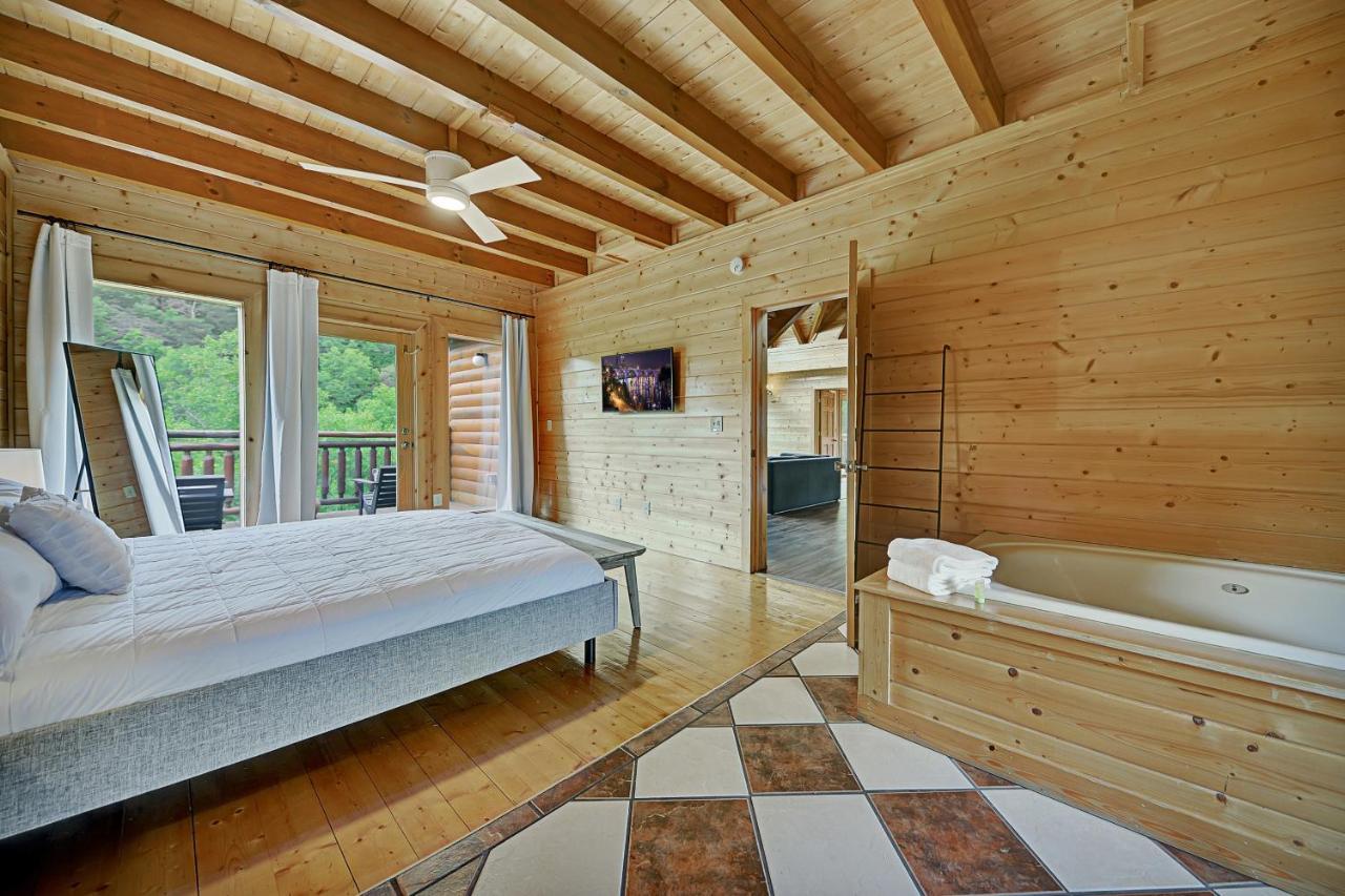 Villa Gorgeous Large Mountain View Cabin W Hot Tub, Free Wifi, Games à Sevierville Extérieur photo